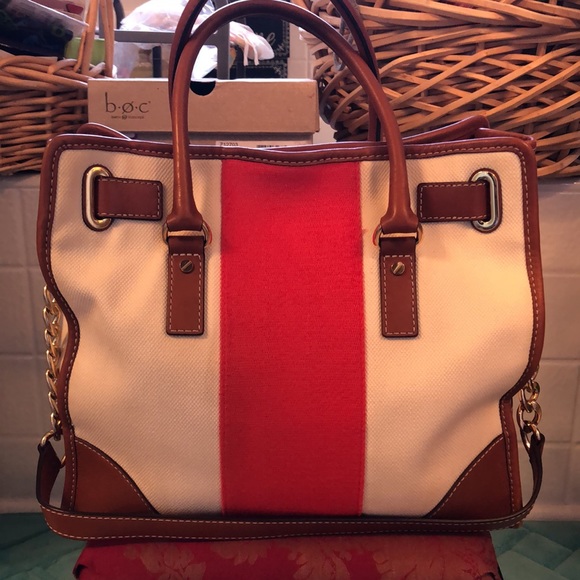 Big beautiful Michael Kors bag! - Picture 2 of 4